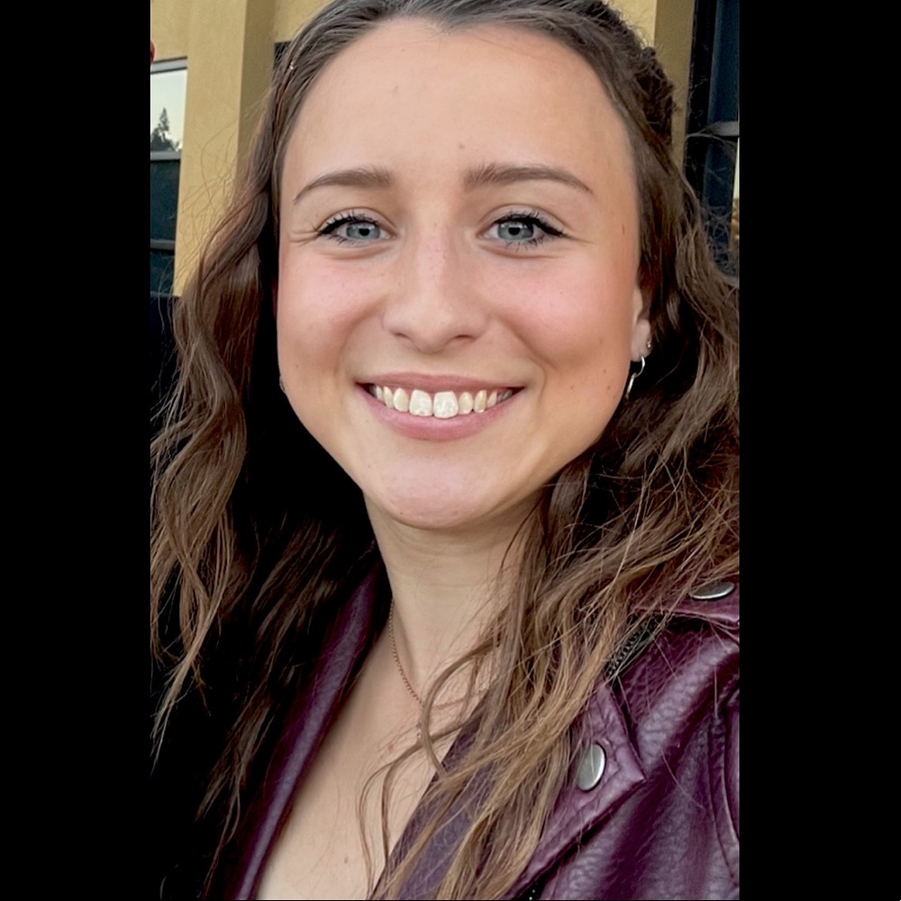 Meet your Posher, Kayla